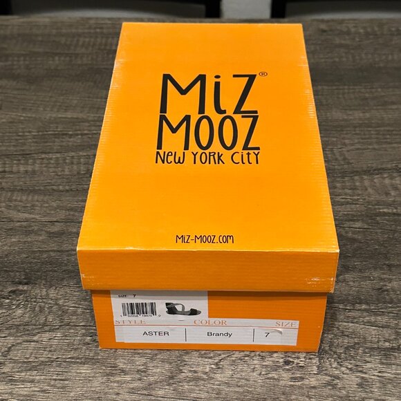 Miz Mooz Aster Sandal in Brandy, Size 7 - Picture 8 of 8